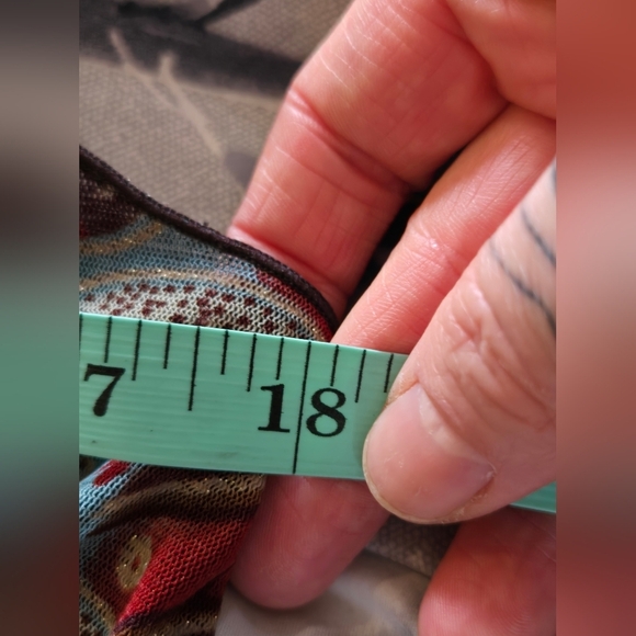 Tristan & Iseut | Red and Blue V-Neck Fitted Tank Top, Size L (Made Small) - Picture 6 of 7